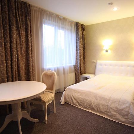 Hotel Felicia Рига Экстерьер фото