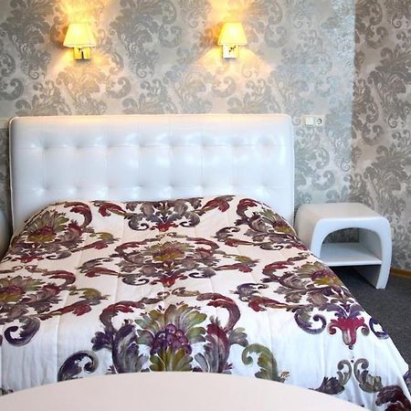 Hotel Felicia Рига Экстерьер фото