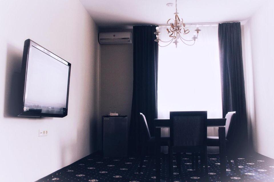 Hotel Felicia Рига Экстерьер фото